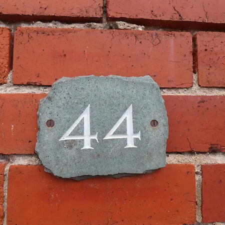 44 Lane *